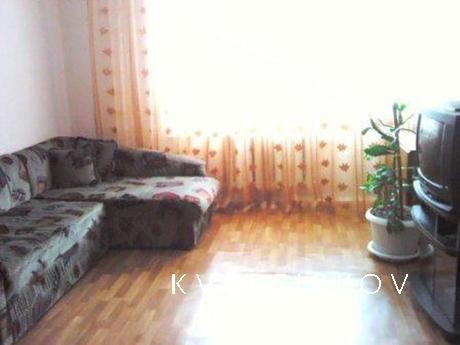 Separate rooms. Good condition. Sleeps: 2 2 1.5 1. Refrigera