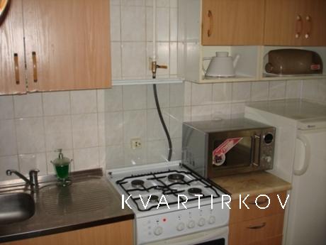 Посуточно 2кв. Центр, 1800р, Саранск - квартира посуточно