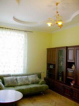 Посуточно 2кв. Центр, 1800р, Саранск - квартира посуточно