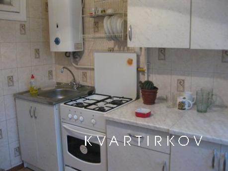 ПОСУТОЧНО. Состояние хорошее. Спальных мест: 2+2. Холодильни