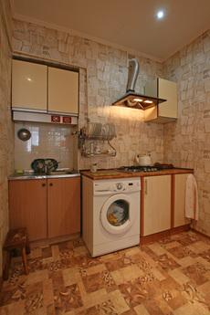 neat apartment, Odessa - apartment by the day