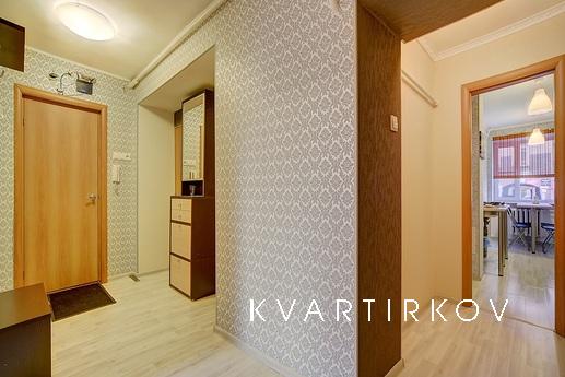 Modern 2 k.kv. in the city center, Saint Petersburg - apartment by the day