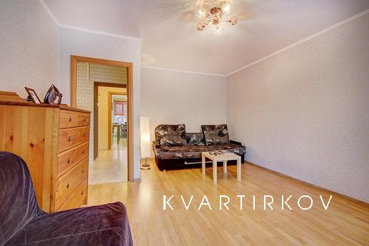 Modern 2 k.kv. in the city center, Saint Petersburg - apartment by the day