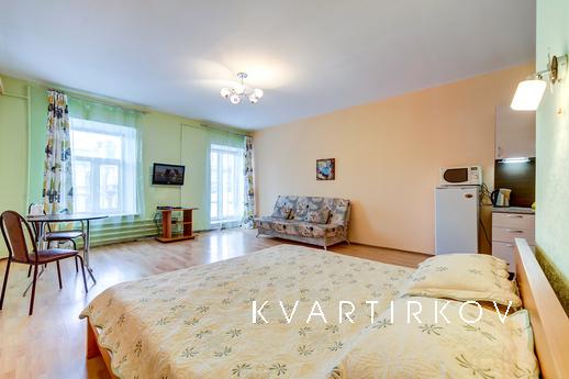 Studio apartment overlooking the Nevsky, Санкт-Петербург - квартира подобово