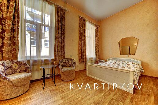 1-комнатная уютная квартира в центре СПб, Санкт-Петербург - квартира посуточно