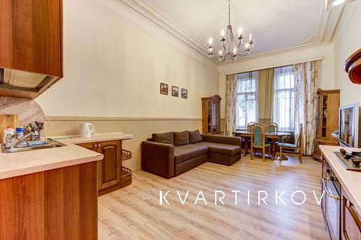 2-bedroom apartment in the center, Saint Petersburg - apartment by the day