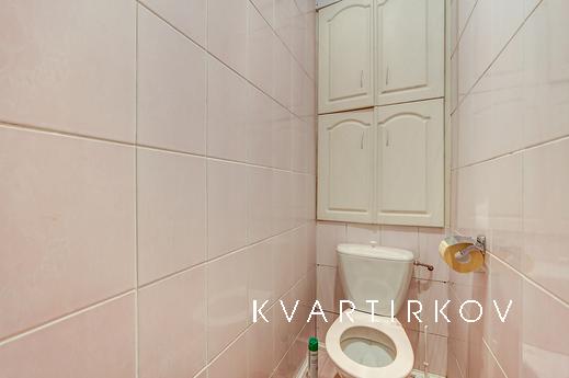 Spacious 2-bedroom apartment, Saint Petersburg - apartment by the day