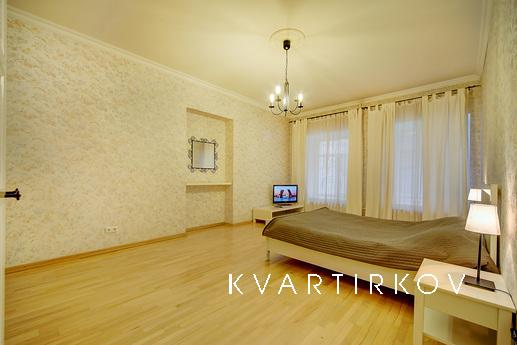 2-bedroom apartment on Rubinstein, Санкт-Петербург - квартира подобово