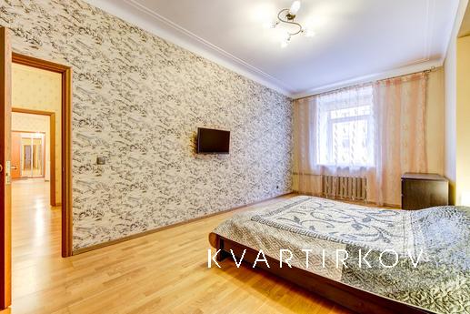 3-комнатная квартира в центре СПб, Санкт-Петербург - квартира посуточно