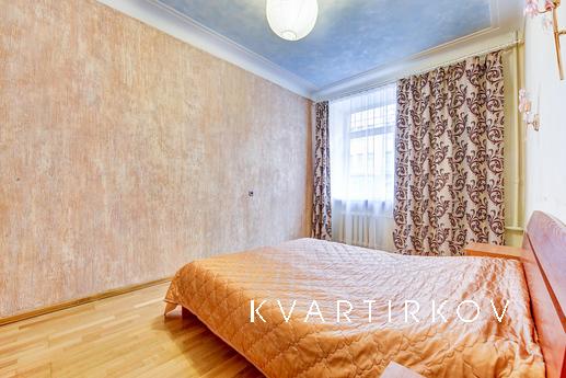 3-bedroom apartment in the center of St., Saint Petersburg - apartment by the day