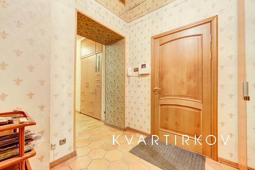 3-bedroom apartment in the center of St., Санкт-Петербург - квартира подобово