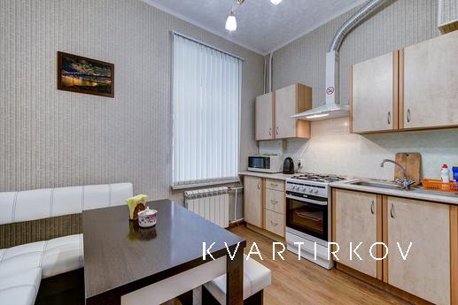 2 bedroom apartment on Marat, Санкт-Петербург - квартира подобово