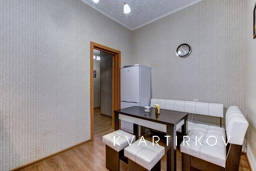 2 bedroom apartment on Marat, Санкт-Петербург - квартира подобово