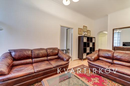 Apartment on Nevsky Prospekt, Санкт-Петербург - квартира подобово