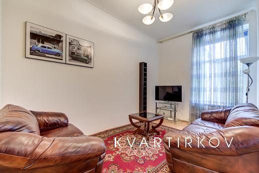 Apartment on Nevsky Prospekt, Санкт-Петербург - квартира подобово