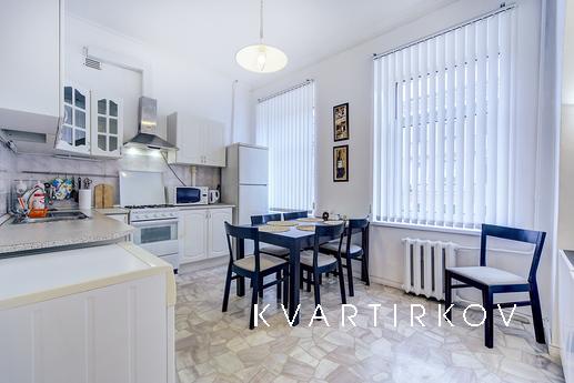 Apartment on Nevsky Prospekt, Санкт-Петербург - квартира подобово