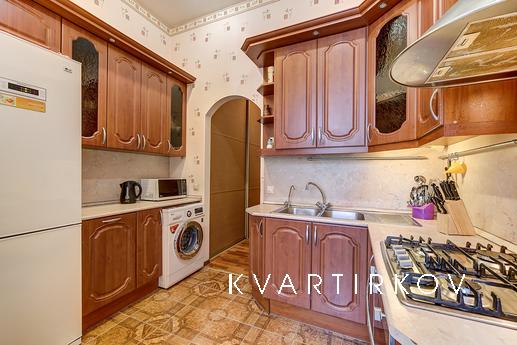 Apartment on Nevsky Prospekt, Санкт-Петербург - квартира подобово