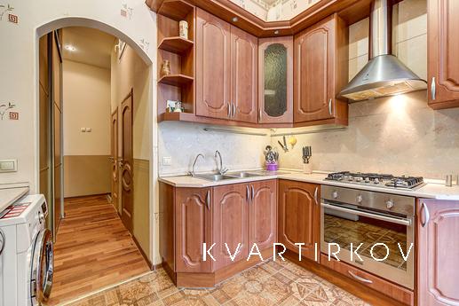 Apartment on Nevsky Prospekt, Санкт-Петербург - квартира подобово