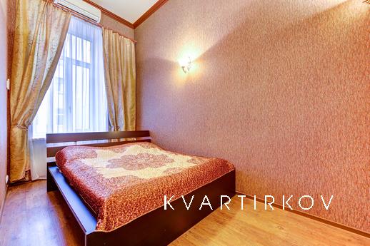 Apartment on Nevsky Prospekt 23, Санкт-Петербург - квартира подобово