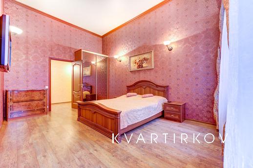 Apartment on Nevsky Prospekt 23, Санкт-Петербург - квартира подобово