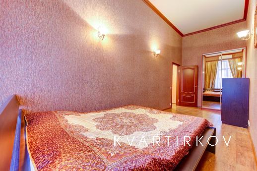 Apartment on Nevsky Prospekt 23, Санкт-Петербург - квартира подобово