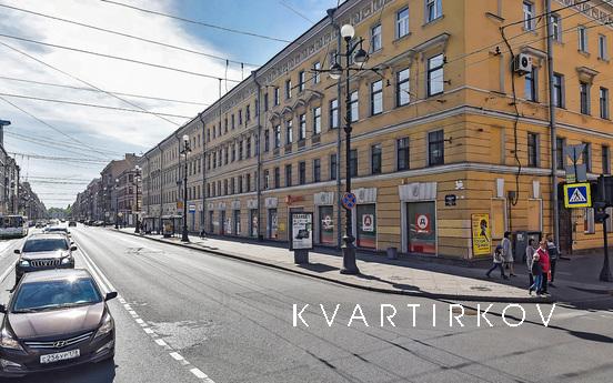 Daily 3kkv Nevsky Prospect 113/49, Санкт-Петербург - квартира подобово