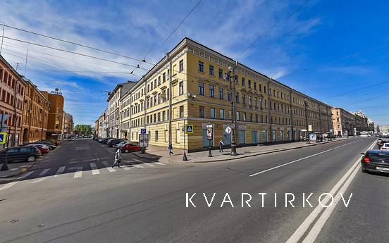 Daily 3kkv Nevsky Prospect 113/49, Санкт-Петербург - квартира подобово