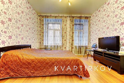 1-bedroom apartment in the center, Saint Petersburg - apartment by the day