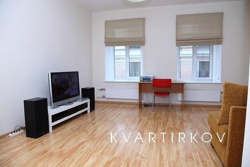 Rent one VIP apartment in the center, Saint Petersburg - apartment by the day