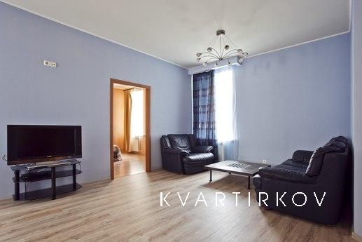 Rent one VIP apartment in the center, Saint Petersburg - apartment by the day