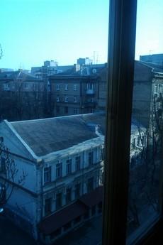 Квартира на Подоле, 5 минут Крещатик, Киев - квартира посуточно