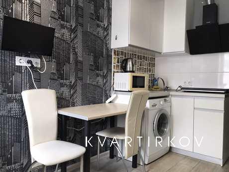 gostinka LCD Mriya, Saltovka, French, Kharkiv - apartment by the day