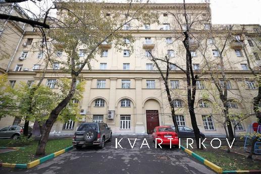 Дизайнерская студия в 2 шагах от Арбата, Москва - квартира посуточно