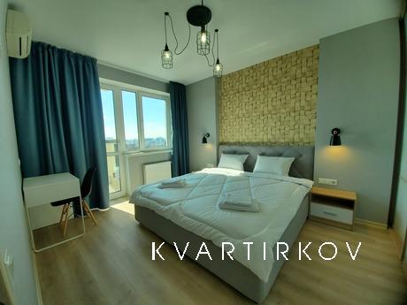 New luxury apartment in metro Beresteysk, Kyiv - apartment by the day