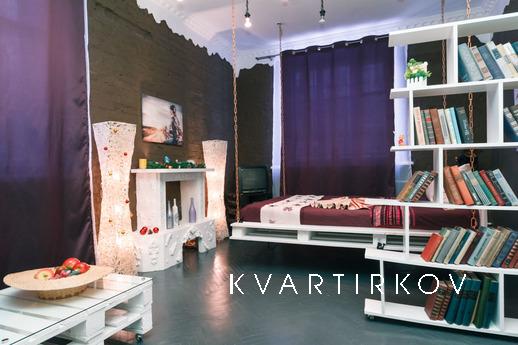 Art-house Loft and bed on chains, Kyiv - apartment by the day