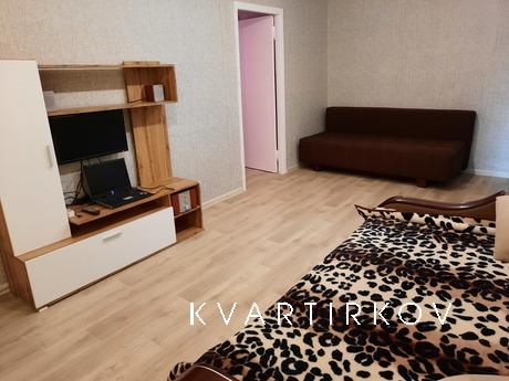 Daily 2-room apartment, Chernomorsk (Illichivsk) - apartment by the day