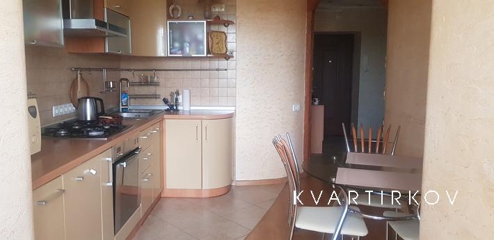 Rent 2-room apartment with sea view, Yuzhny - apartment by the day