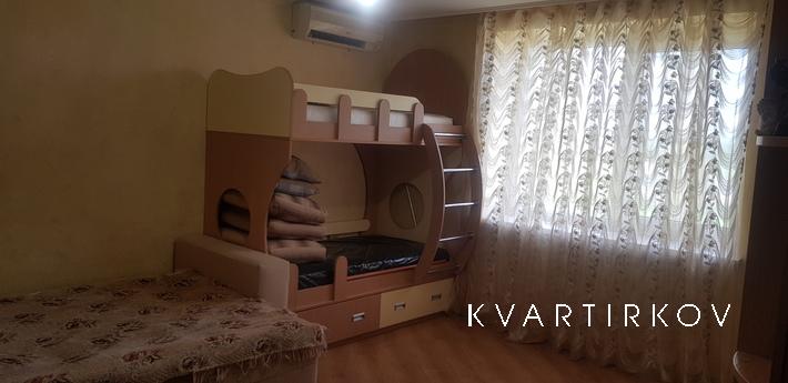 Rent 2-room apartment with sea view, Yuzhny - apartment by the day