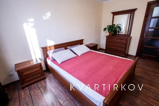 Quiet two-room apartment. Rozrahovana for a company of 1 to 