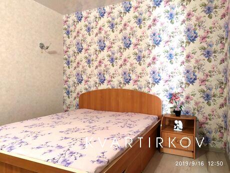 ОДЕСА-подобово
 1 кімнатна на вул. Євгена Танцюри-кут вул.Ко