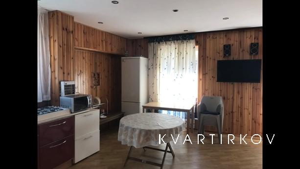 Apartments in a house on the sand, Chernomorsk (Illichivsk) - apartment by the day