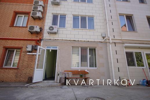 Apartments in a house on the sand-gorgeo, Chernomorsk (Illichivsk) - apartment by the day