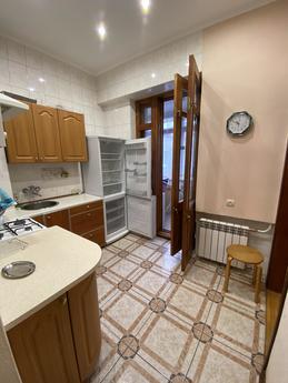 Rent a 3-room apartment in the center, Kharkiv - apartment by the day