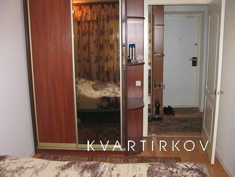 2-комнатная: ул.Артёма 59, Киев - квартира посуточно