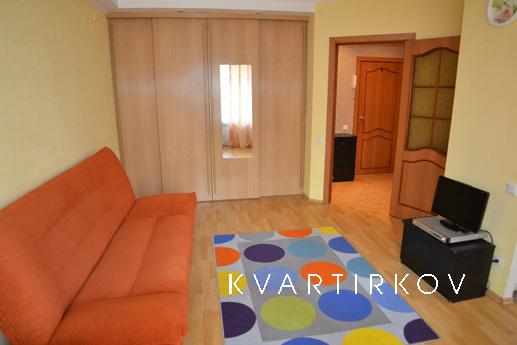 Modern studio apartment in the center, Yekaterinburg - apartment by the day