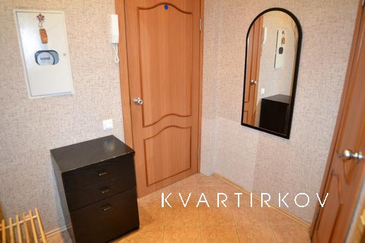 Modern studio apartment in the center, Yekaterinburg - apartment by the day