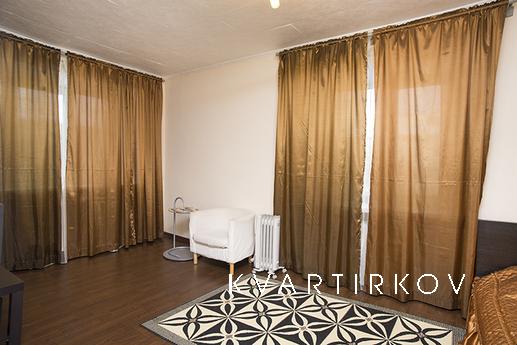 1-bedroom apartments in the center next, Yekaterinburg - apartment by the day