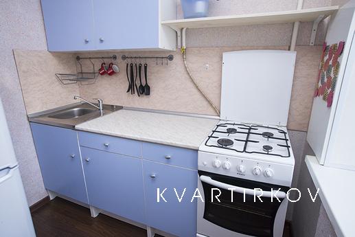 1-bedroom apartments in the center next, Yekaterinburg - apartment by the day