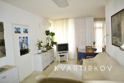 Большая 3-комнатная квартира посуточно, Екатеринбург - квартира посуточно