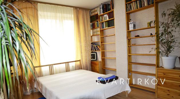 Большая 3-комнатная квартира посуточно, Екатеринбург - квартира посуточно